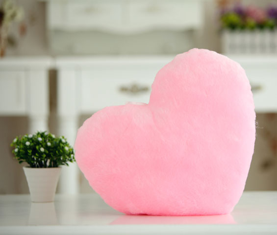 Almohada Corazon de espuma con memoria asegura un excelente descanso